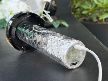 Ładowanie znicza solarnego kablem USB typu C